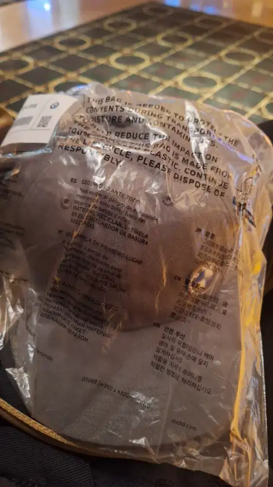 Original - Topi BMW - Jual rugi- New /Segel  - Warna abu