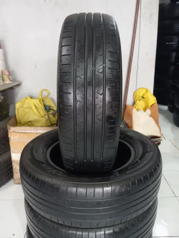 Ban Mobil bekas Hankook 185/70R14 4pcs kondisi 75persen