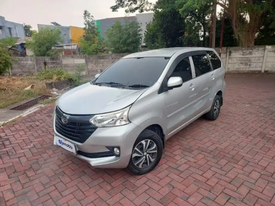DP 10 Jt Daihatsu Xenia 1.3 X Bensin-MT-2018 Silver ADX