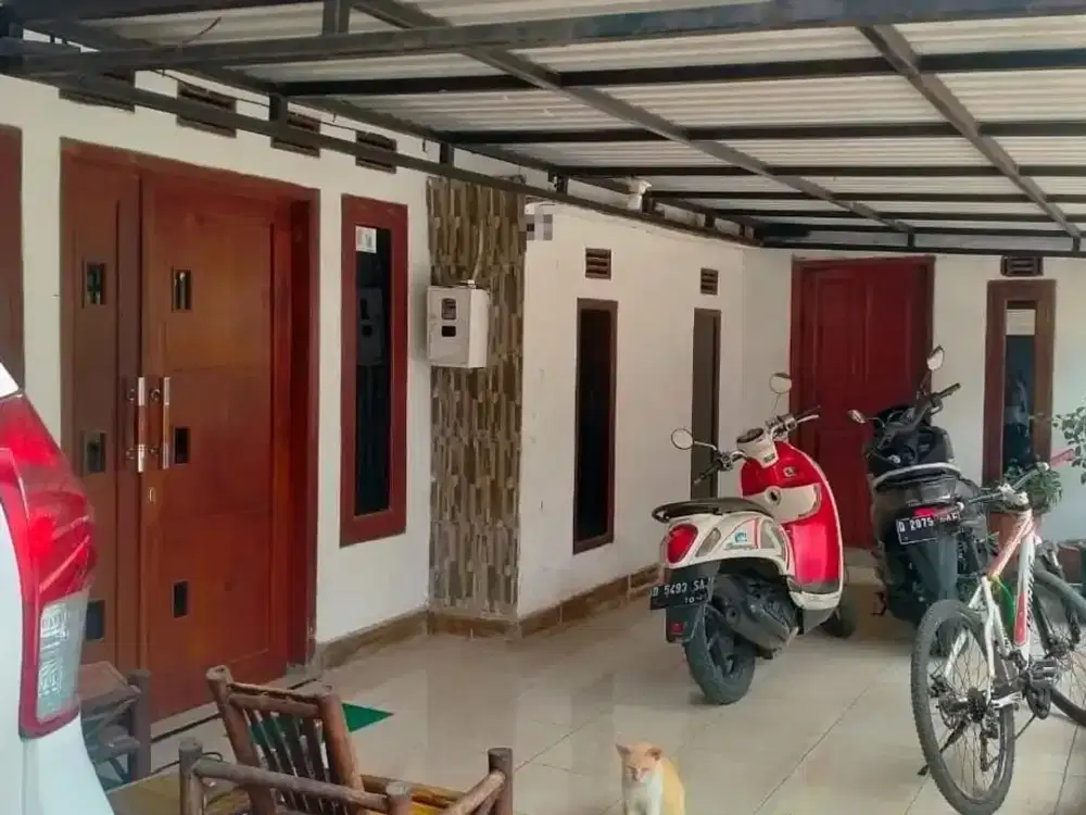 Rumah Nyaman 2 Lantai di Komplek Pharmindo