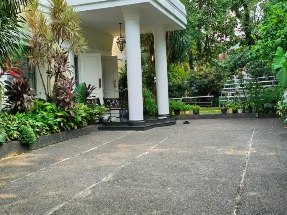RUMAH 3 KAMAR DI JL WIJAYA MELAWAI