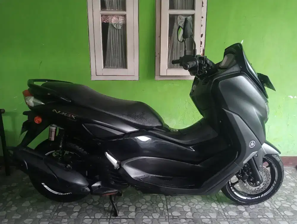 ISTIMEWA SEKALI NMAX KEYLESS 2022 Km Rendah Orisinil Terawat KOMPLIT