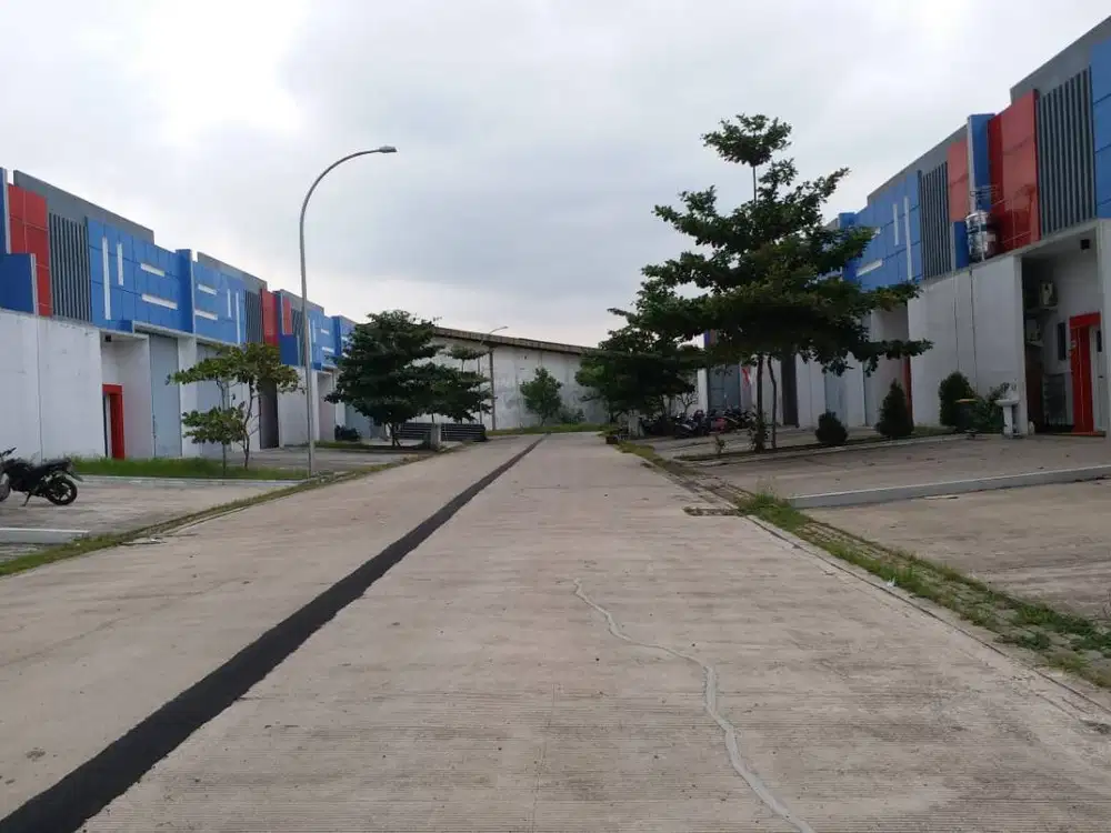 Turun Harga !! Gudang Karawang Sentra Bizhub Luas 564/367