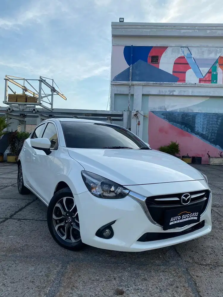 (Km Low 70ribu Record) MAZDA 2 R 1.5 AT 2016