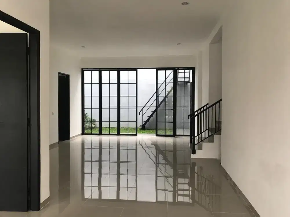 DiSewakan Rumah Graha Sampoerna Wiyung siap huni Dekat Pakuwon Mall