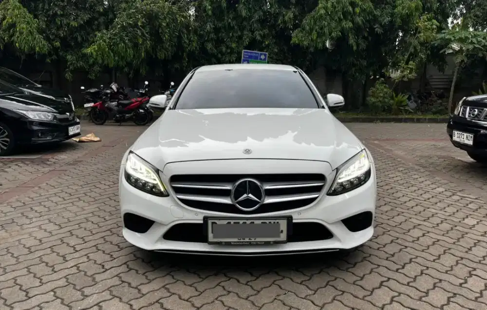 5JT MERCEDEZ BENZ MERCY C200 2019 EQ BOOST WHITE RARE !!