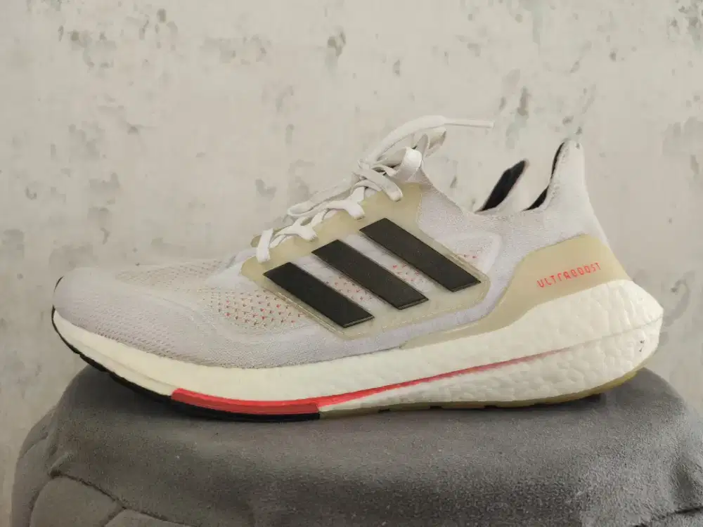 Sepatu Adidas Ultraboost 21