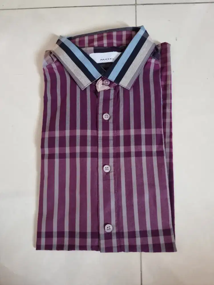 Kemeja cowok merk MOC