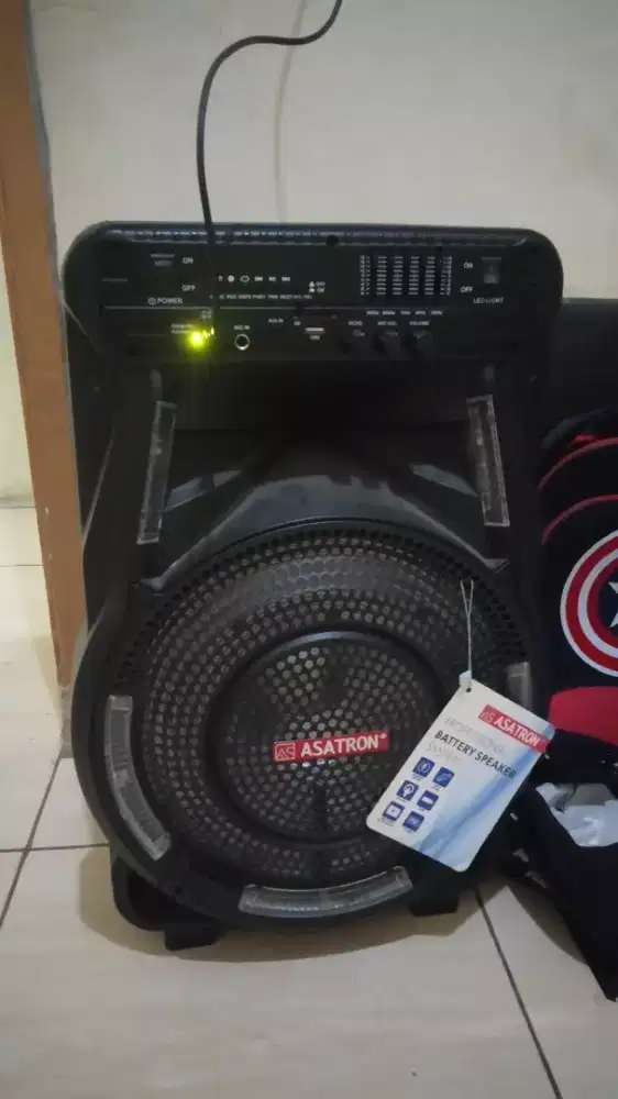 Barang masih mulus di jual murah speaker aktif