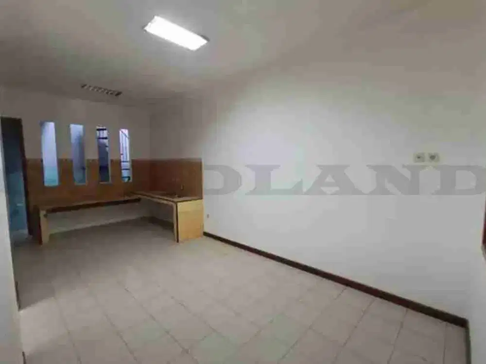 Disewakan Rumah 2 lantai,di Rawamangun.Jaktim.