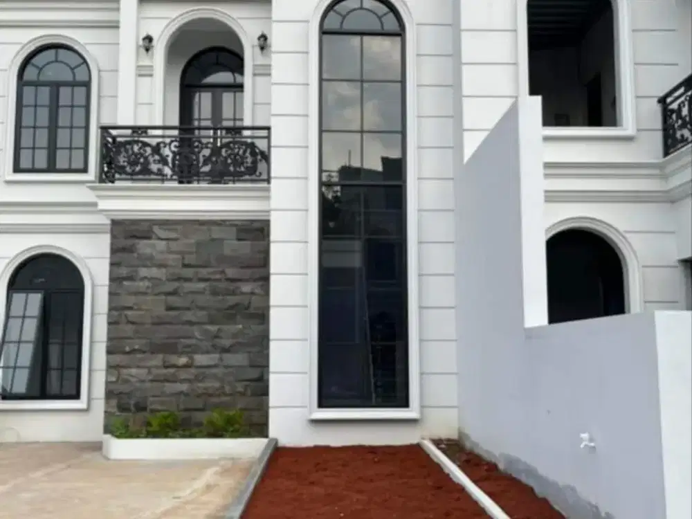 Rumah mewah klasik Paling Murah DP 0% 5 menit LRT Cibubur