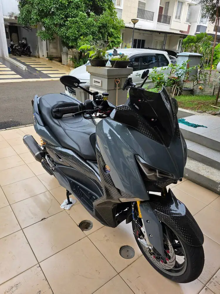 XMAX 300 DOUBLE DISC FULL MODIF