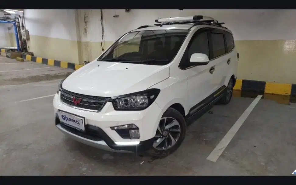 Wuling Confero S 1.5 L Lux Bensin-MT 2020 Putih