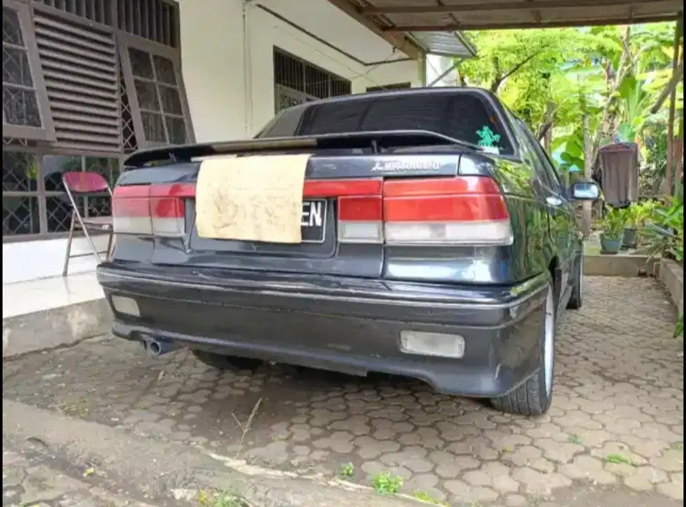 Mitsubishi Lancer 1992 Bensin