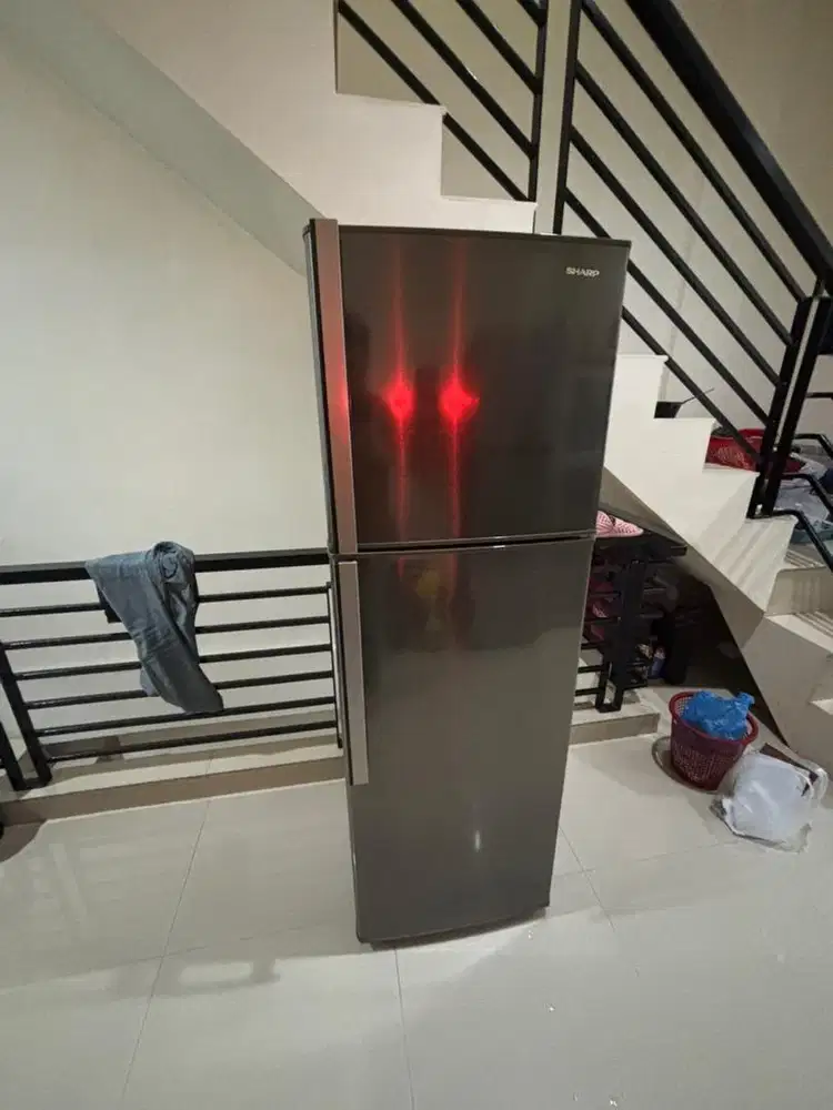 Kulkas merk sharp