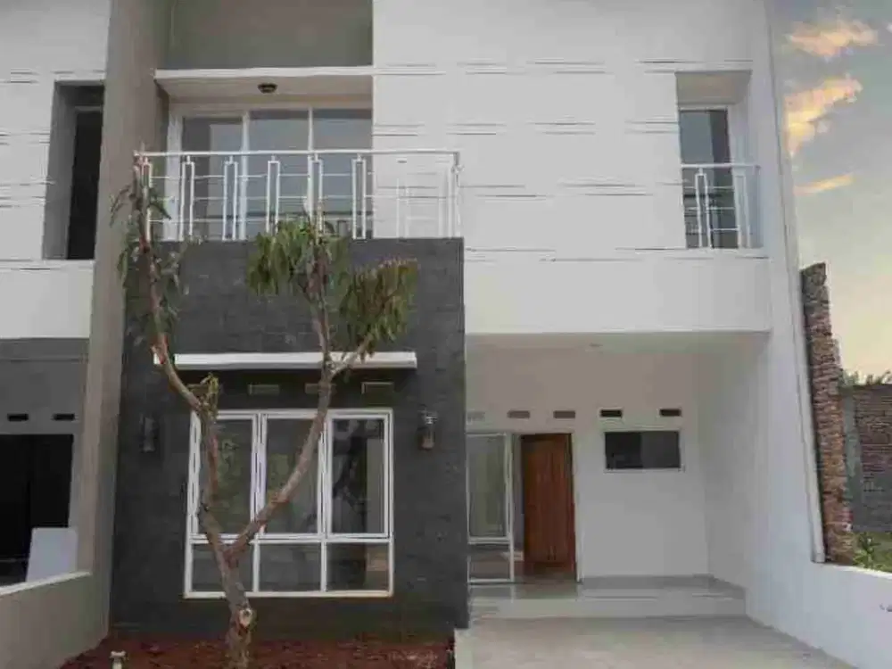 Rumah nyaman dua lantai dalam cluster dekat tol Jati karya