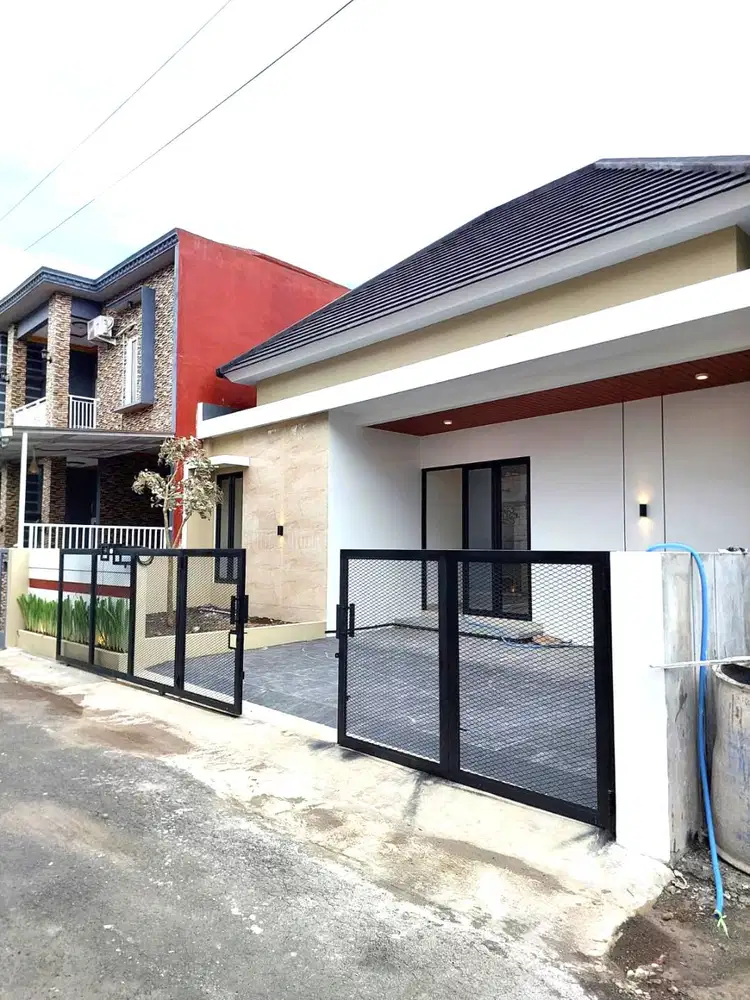 Rumah Baru Modern dan Nyaman dekat Jalan Raya Caturharjo