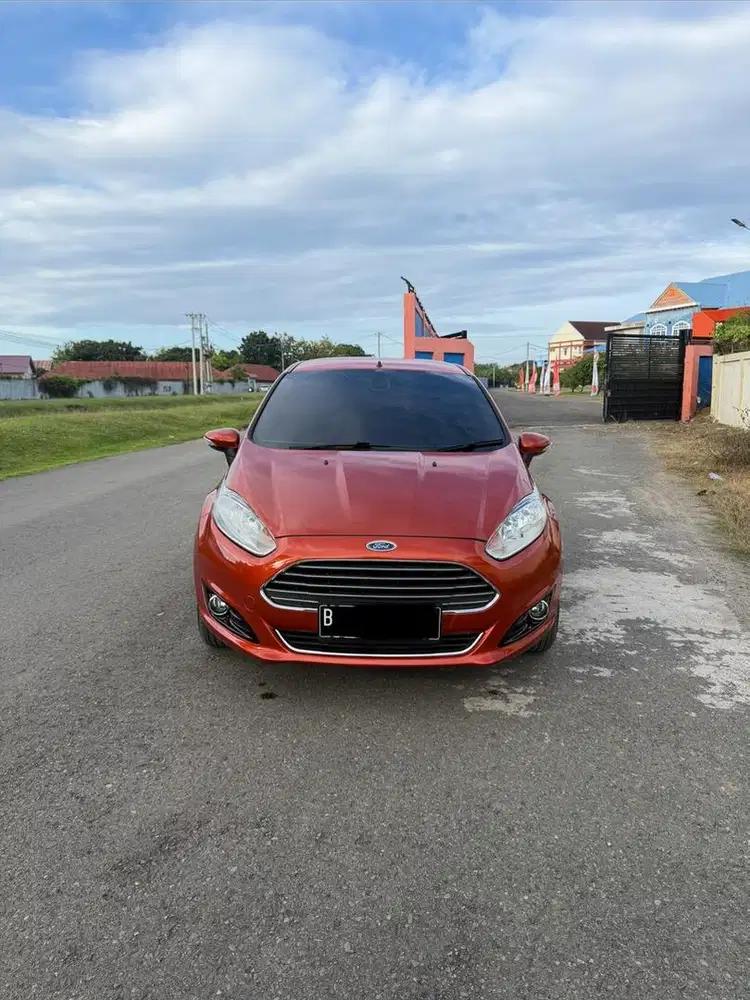 FORD FIESTA 1.5 SPORT MATIC TAHUN 2015