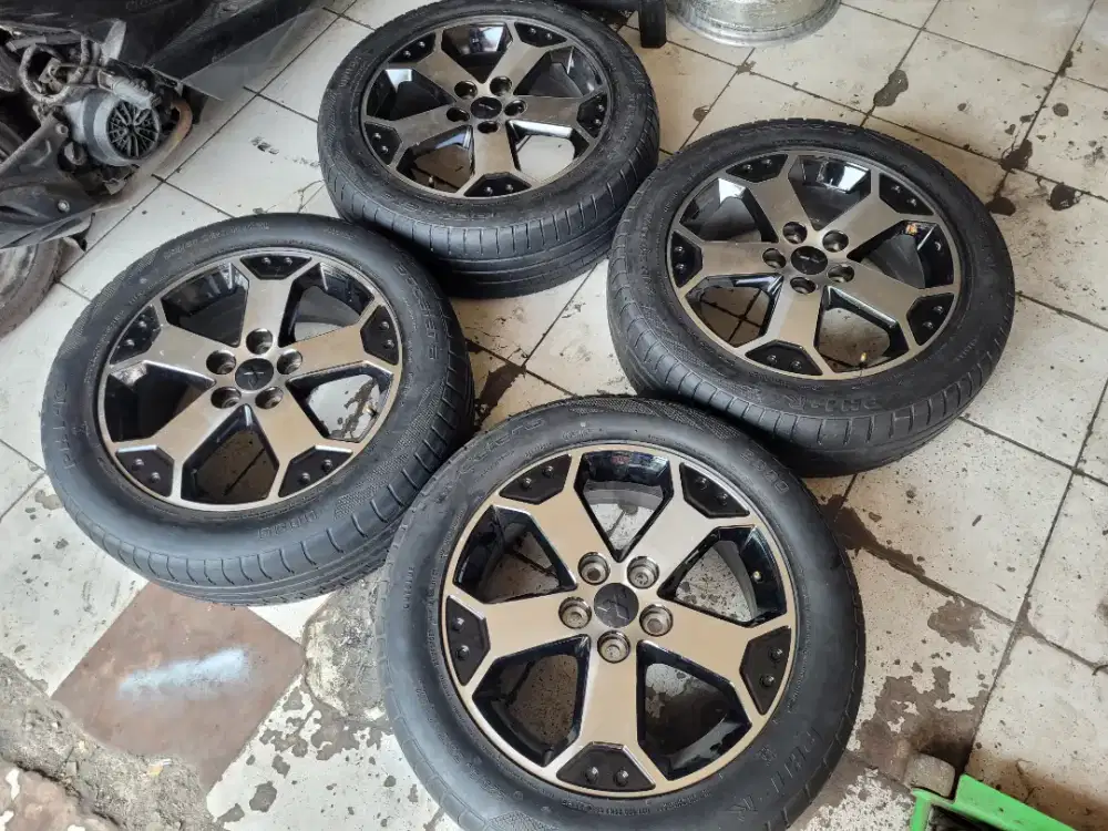 Velg mitsubishi Xpander Cross R17 paket ban bisa innova outlander juke