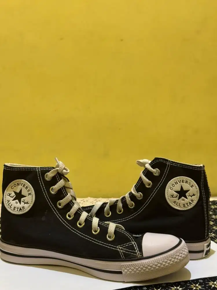 Dijual Sepatu Converse Murah Mulus New