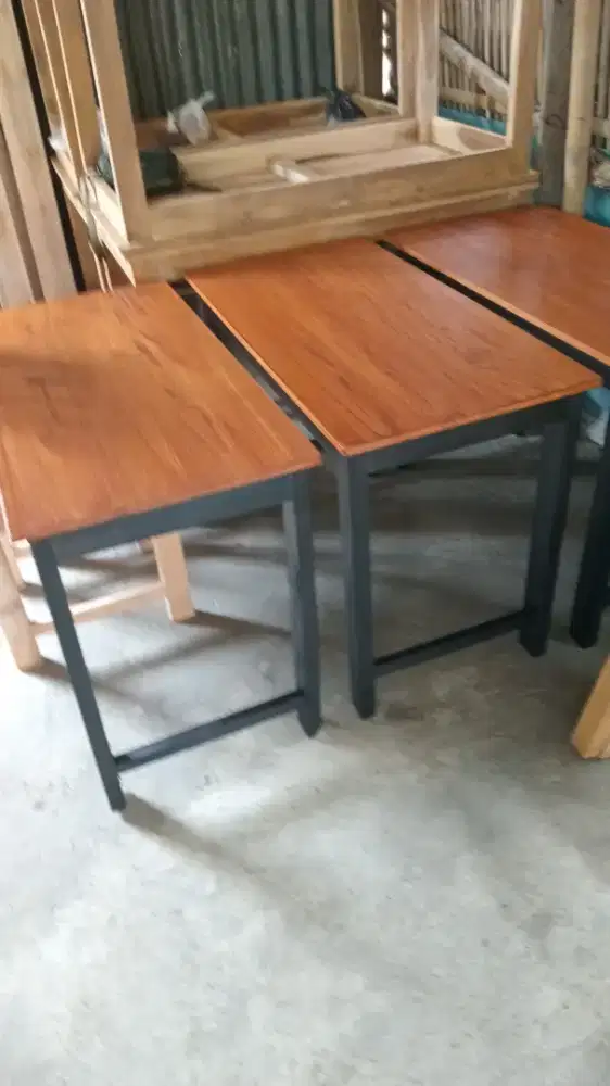 Meja kedai masakini