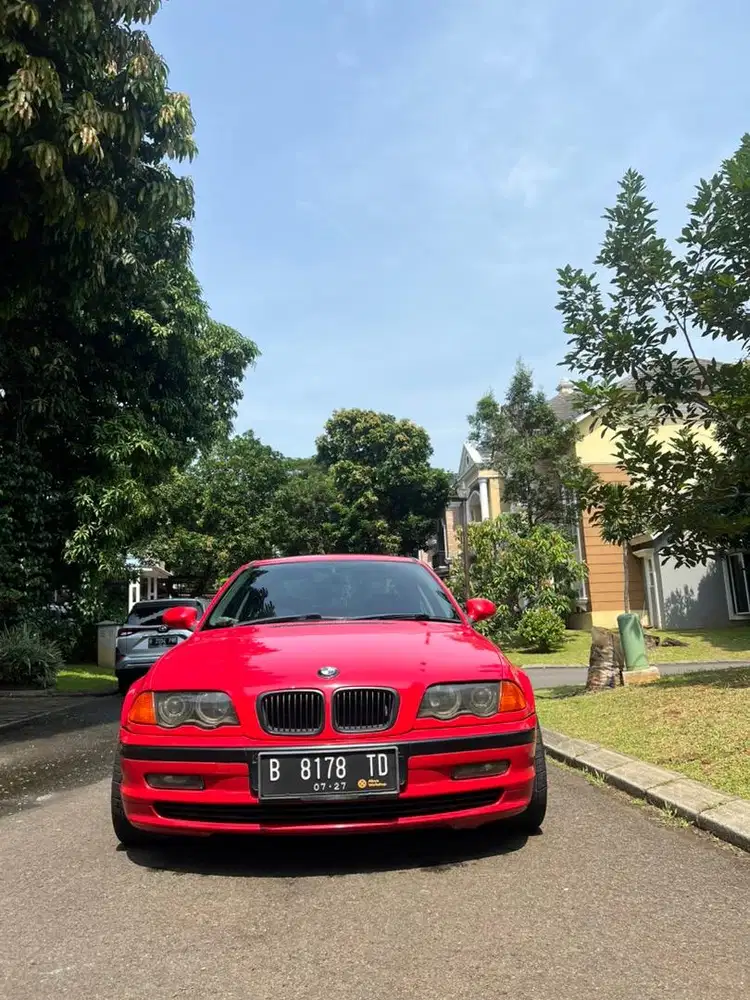 BMW E46 323i (2000) — Hellrot Red | Kondisi Terawat