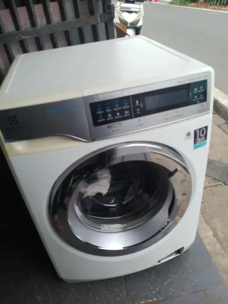 mesin cuci front loading 11 kilo