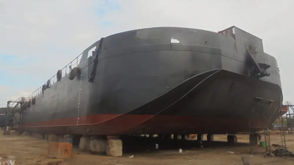 Di Jual Kapal 1 Set Oil Barge 2500KL Tahun 2013