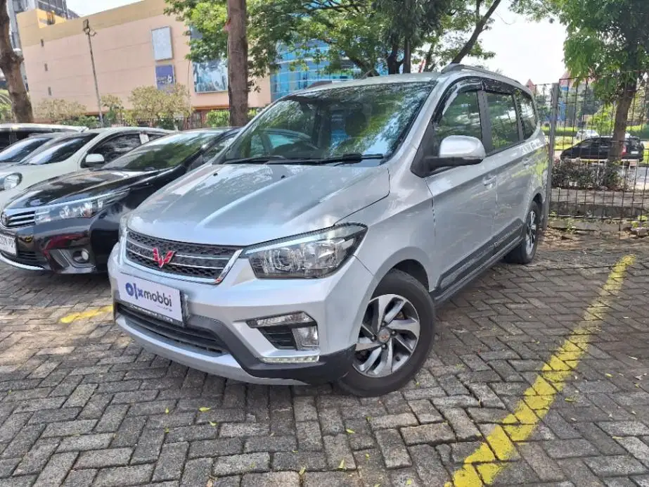LOW DP Wuling Confero S 1.5 C Bensin-MT 2019 SIF