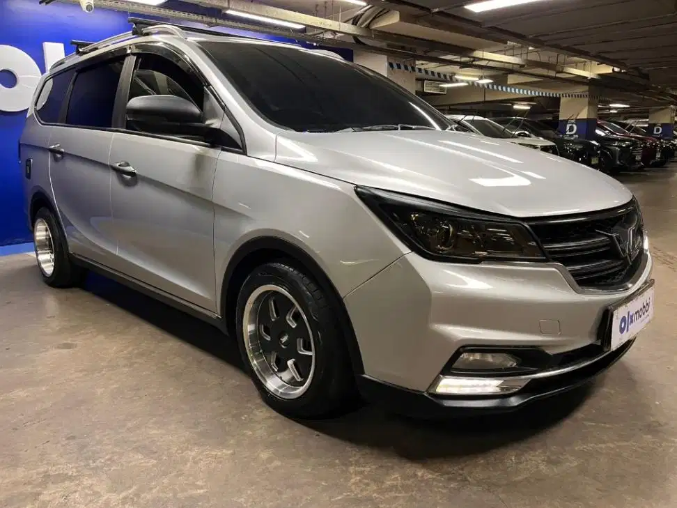 DP RENDAH Wuling Cortez 1.8 C Bensin-AT 2018 SMH B