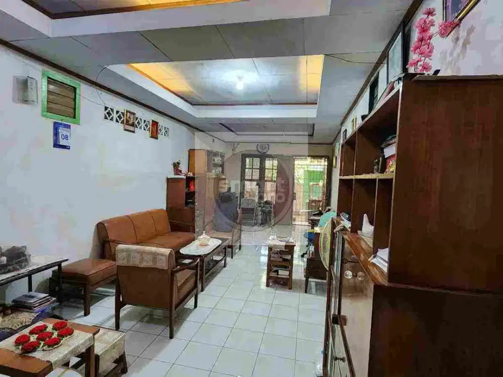 Rumah 2 lantai Petojo, lokasi strategis, cocok untuk unit kost