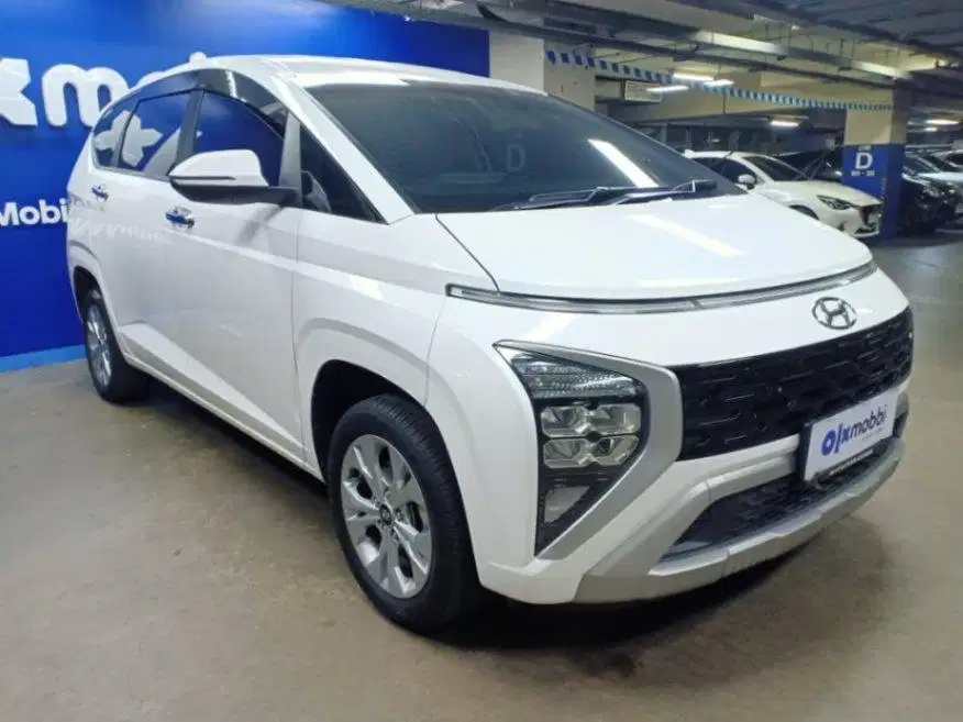 DP RENDAH Hyundai Stargazer 1.5 Trend Essential Bensin-AT 2024 DZB B