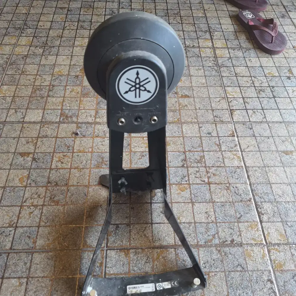 Kickpad Yamaha Kp65 bassdrum elektrik