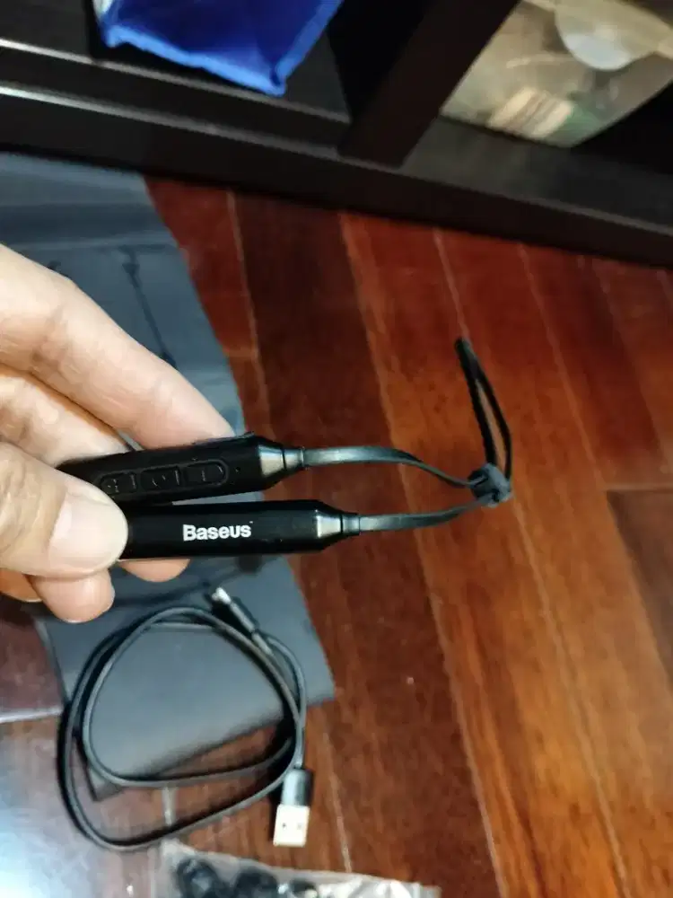 Baseus bluetooth earphone