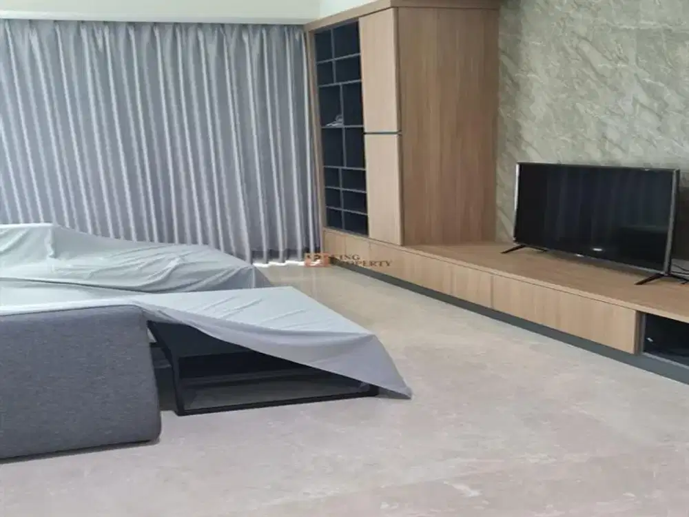 Lux Mewah Dijual 4BR Furnish Akses Kolam Renang, Jacuzzi, Gym Dekat ke Lippo Mall Puri, Puri Indah Mall Apartemen ST Moritz