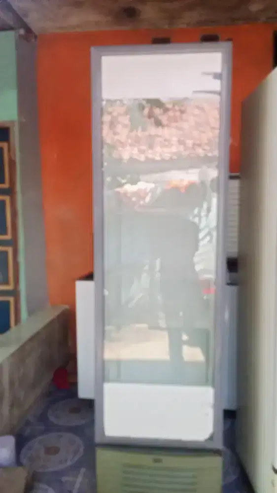 Sjual showcase 1 pintu merk RSA