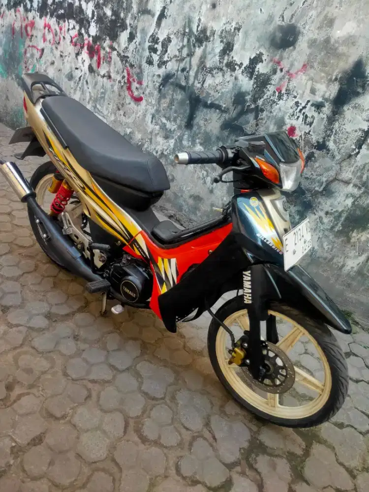 Dijual Motor Fizr masih mulus