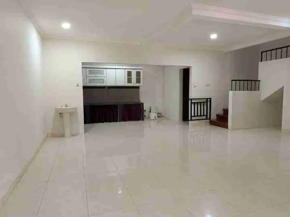 Rumah sewa Raffles Hills Cibubur bersih dan rapih