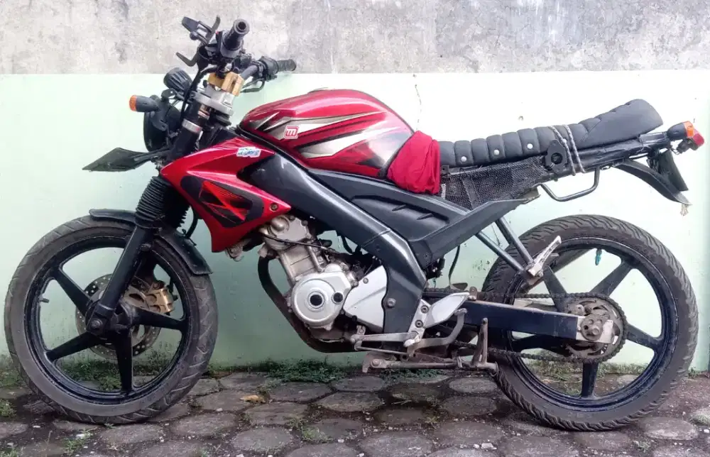 Yamaha Vixion 2012 Injeksi Modif JapstyLe Surat Lengkap Mati