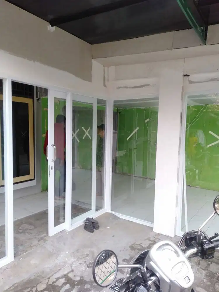 Spesialis Pemasangan Partisi Alumunium Aluminium + Kaca + Gypsum + PVC