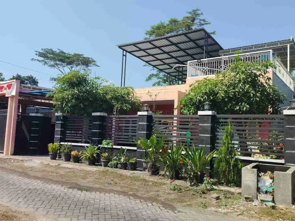 jual murah  rumah 2 lantai  hunian asri di pojok Wates Kediri  350meter k jln raya Ngadiluwih Wates