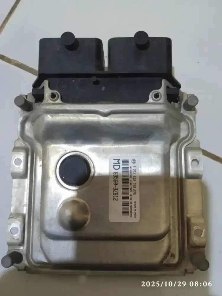 Ecu computer engine control unit agya, alia MD 89560-BZB12