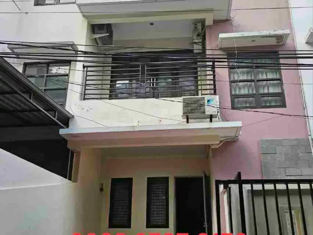 DIJUAL RUMAH 3 LANTAI DI BCS KELAPA GADING JAKARTA UTARA