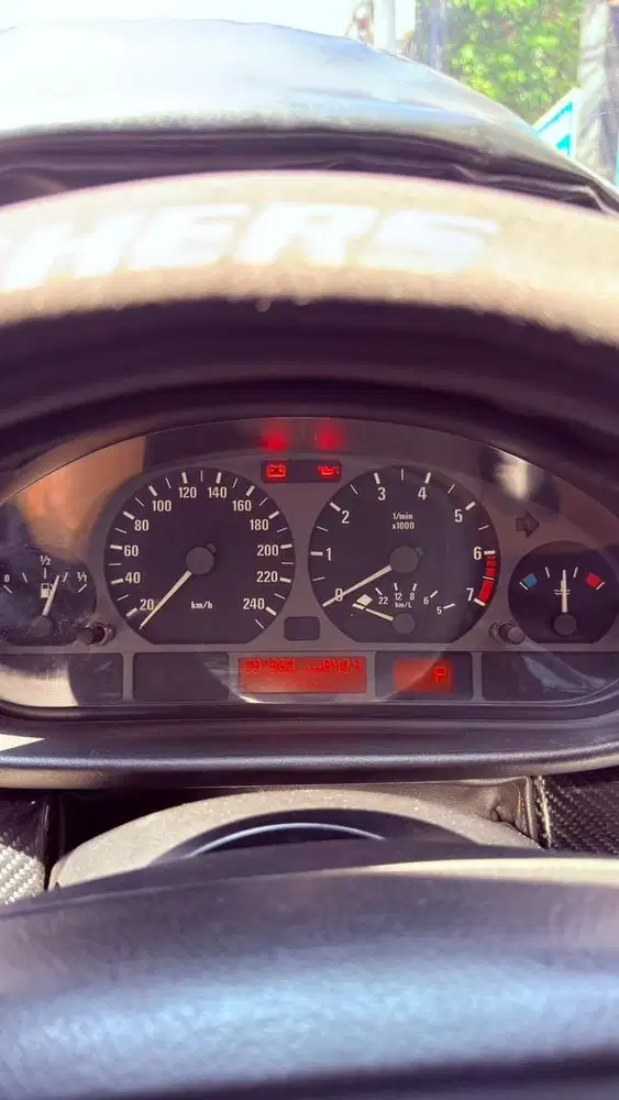 Jual BMW E46 tahun 2000 318i