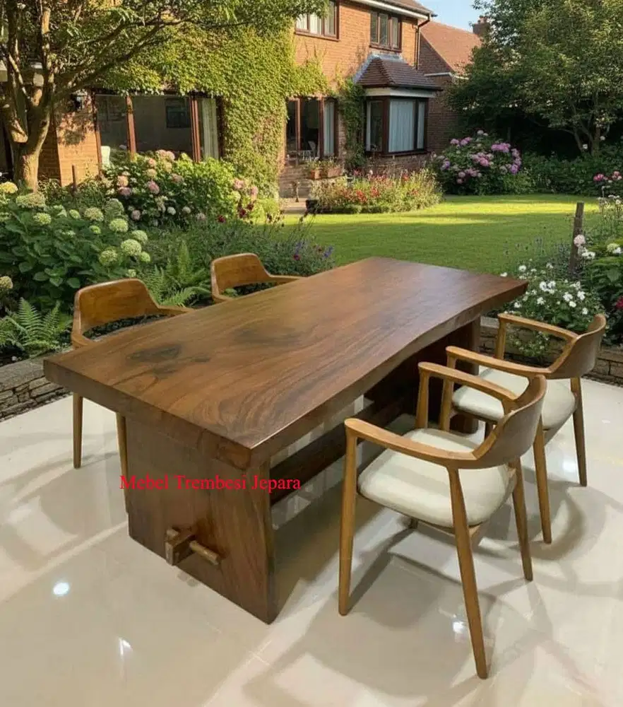Set Meja Makan Trembesi Kursi Jati Herosima