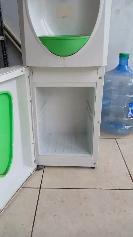 Dispenser hot & cool