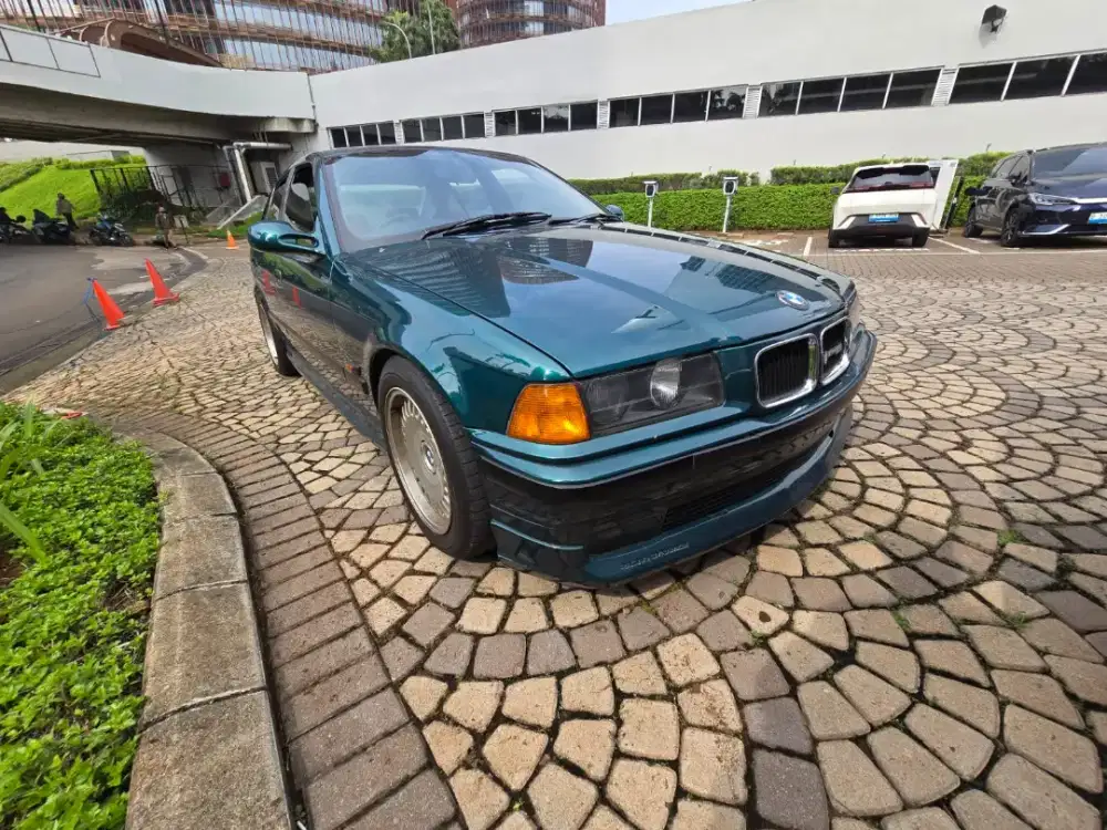 BMW E36 320i M50 AT