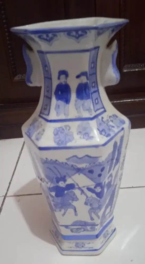 Guci Cina Antik