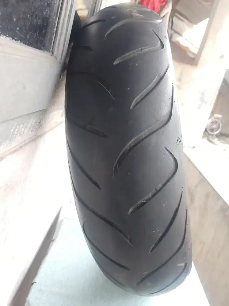 Dunlop 160/70 ring 17, 85%, nego