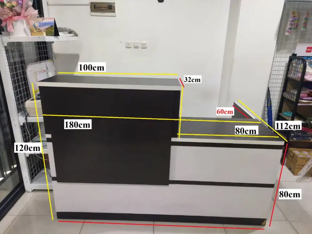 Meja Kasir ex toko stationary kondisi bagus